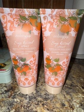 Amber Glow Sun Kissed Citrus Exfoliating Body Scrub — Peach/Orange